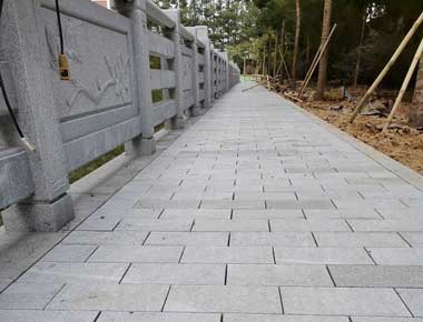 浮雕荔枝面芝麻灰橋欄桿